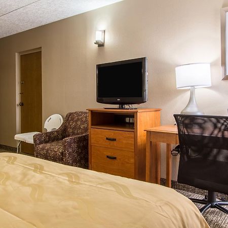Greenridge Hotel Wickliffe Экстерьер фото