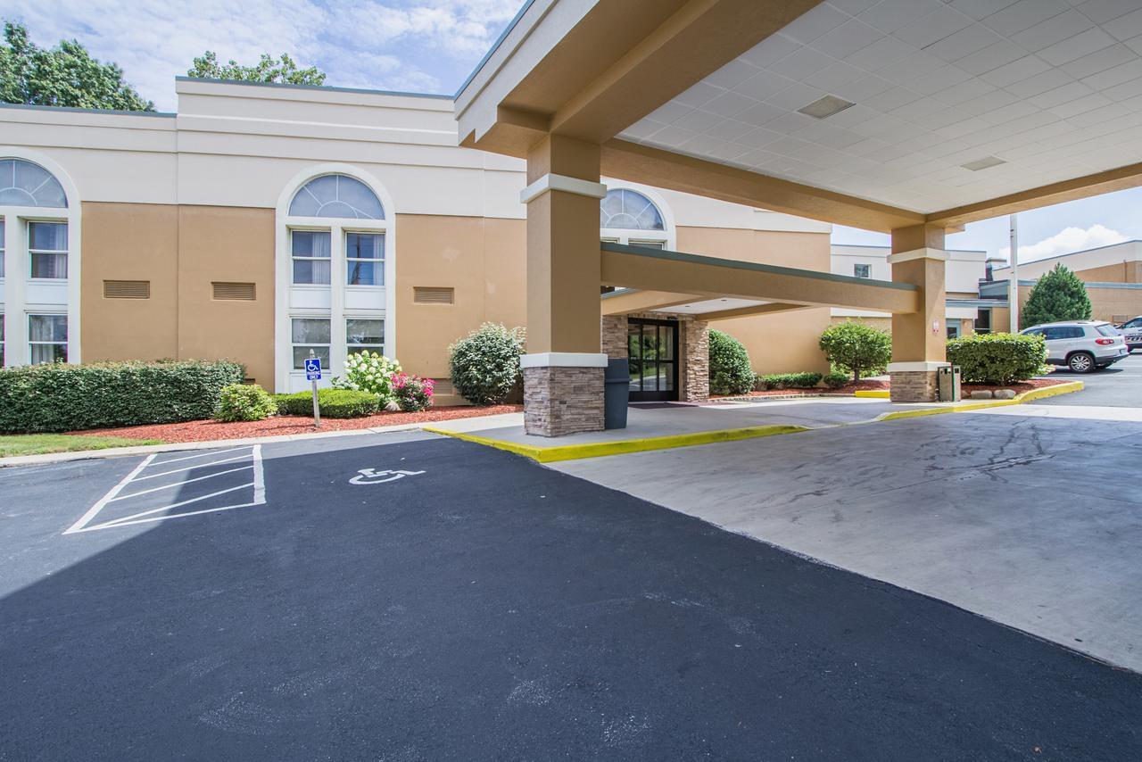 Greenridge Hotel Wickliffe Экстерьер фото