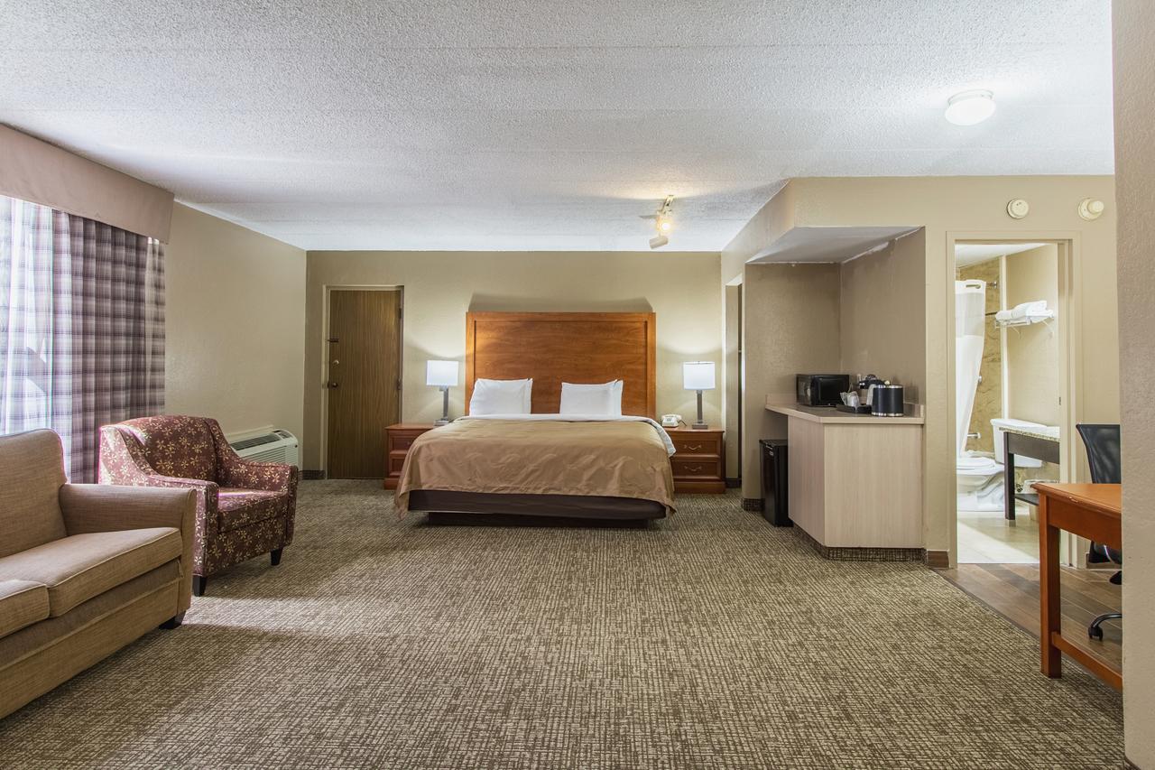 Greenridge Hotel Wickliffe Экстерьер фото