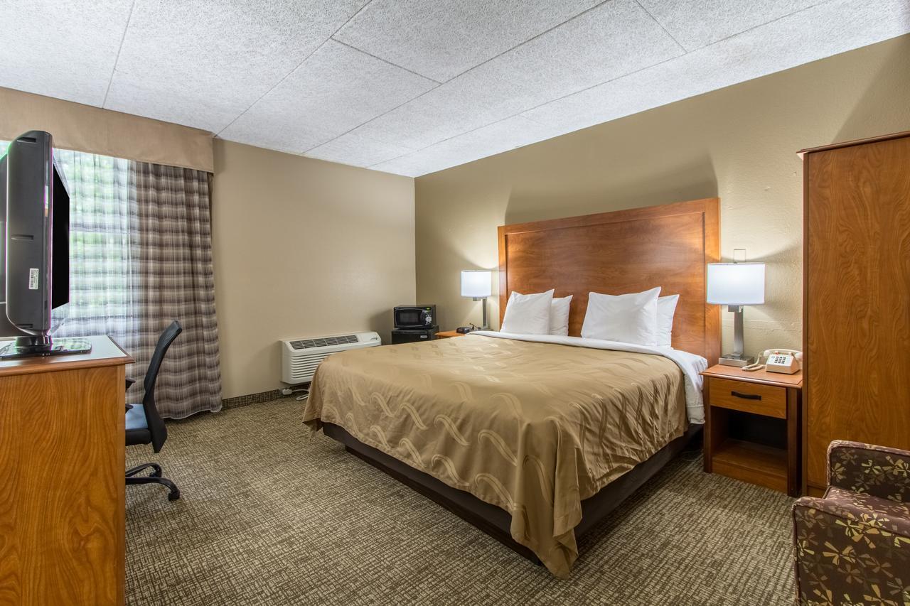 Greenridge Hotel Wickliffe Экстерьер фото